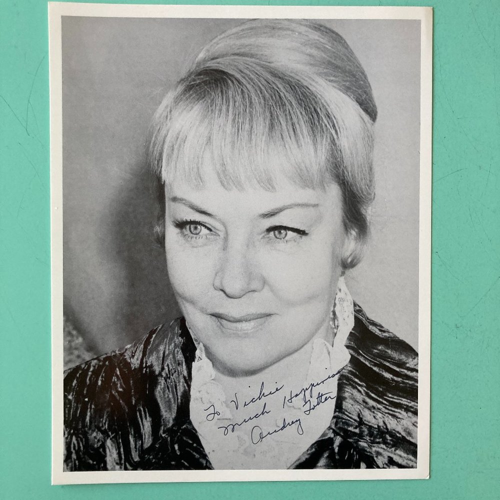 Audrey Totter Signed / Inscribed 8”X10 Photo Film The Postman Always Rings Twice